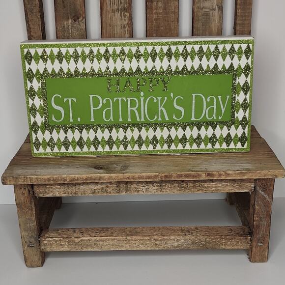 Collections‎ Green Glitter Happy St. Patrick's Day Wooden Tabletop Decor Sign - Picture 11 of 12